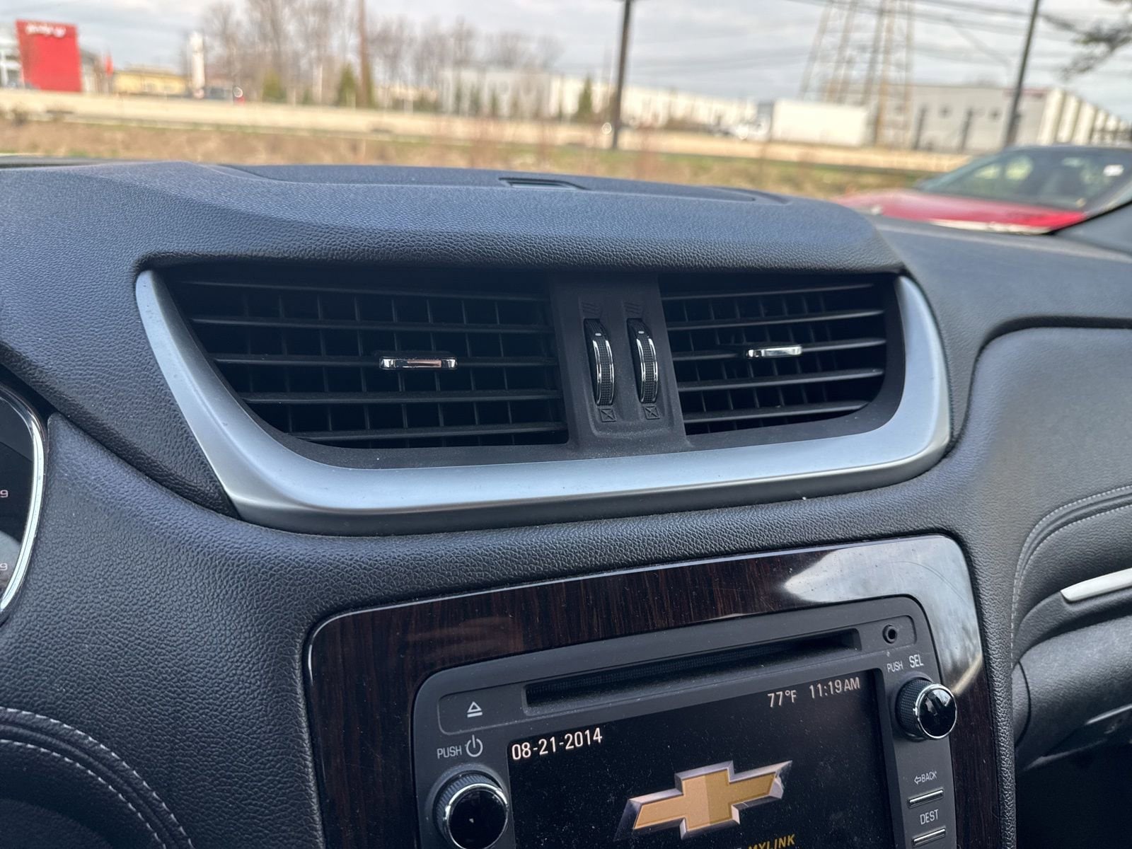 Thumbnail: 2017 Chevrolet Traverse - 27