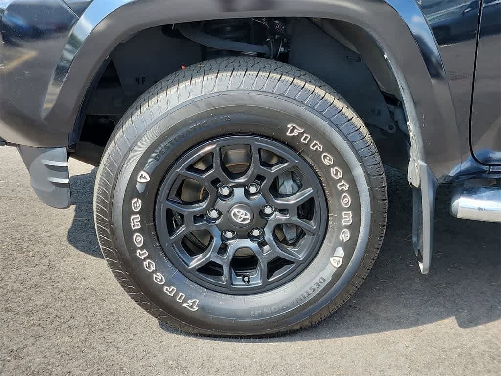 Thumbnail: 2022 Toyota Tacoma - 14