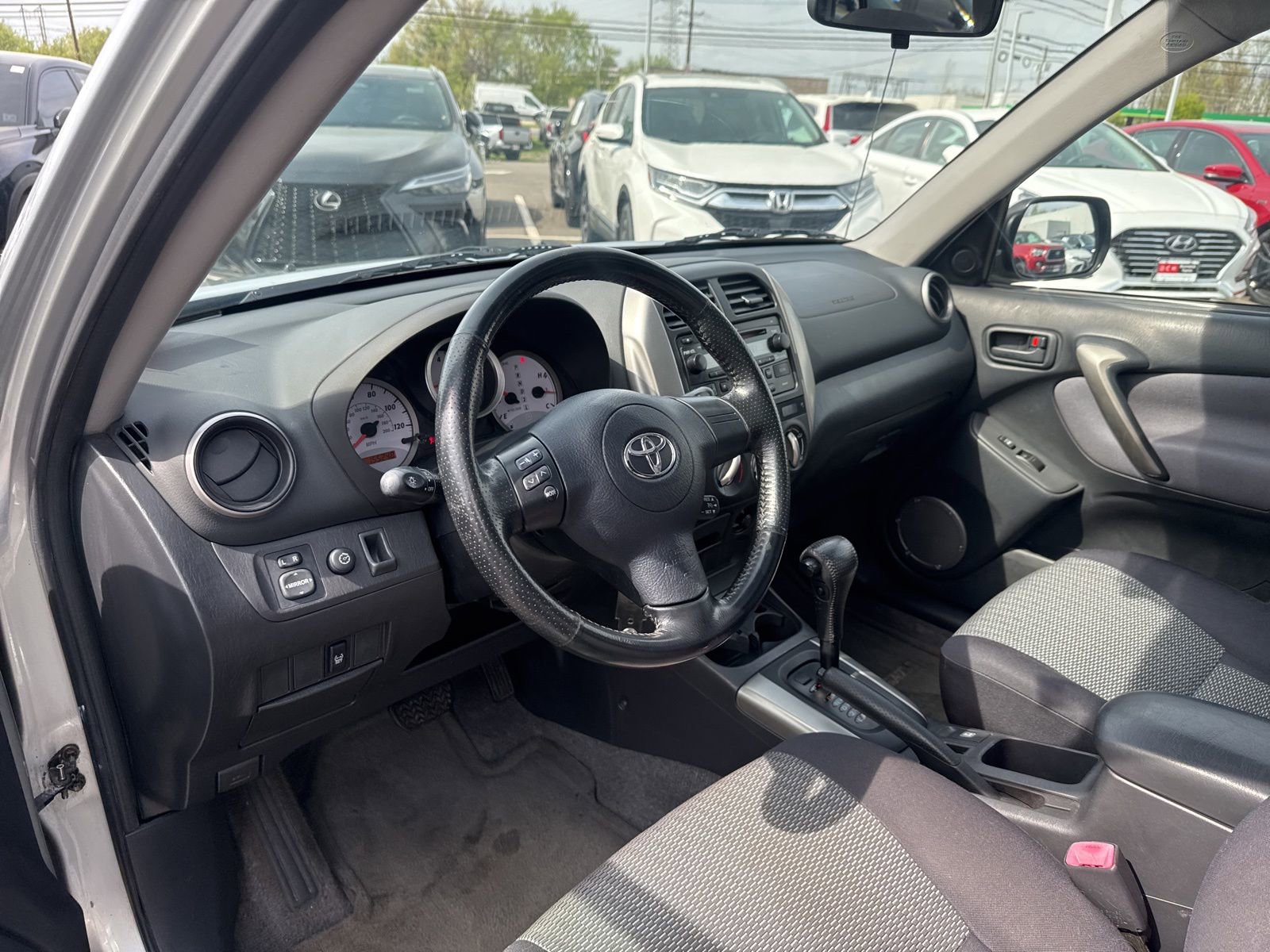 Thumbnail: 2005 Toyota RAV4 - 17