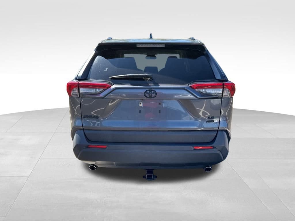 Thumbnail: 2019 Toyota RAV4 - 13