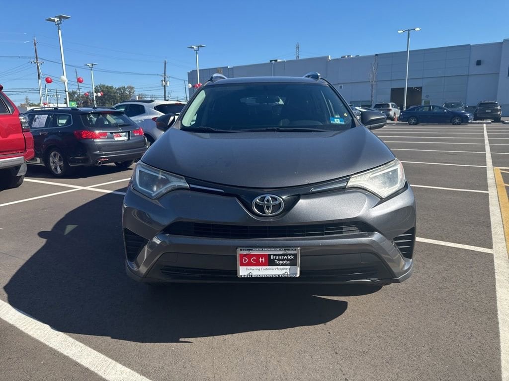 Thumbnail: 2016 Toyota RAV4 - 2