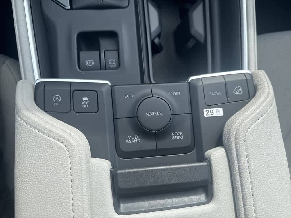 Thumbnail: 2025 Toyota Grand Highlander - 21