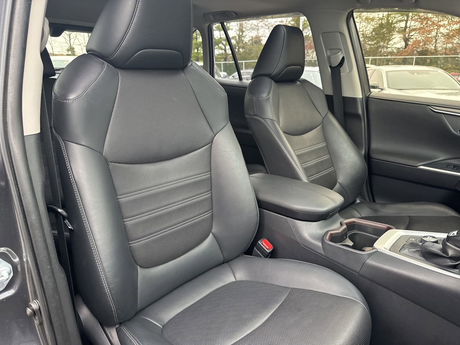 Thumbnail: 2019 Toyota RAV4 - 19