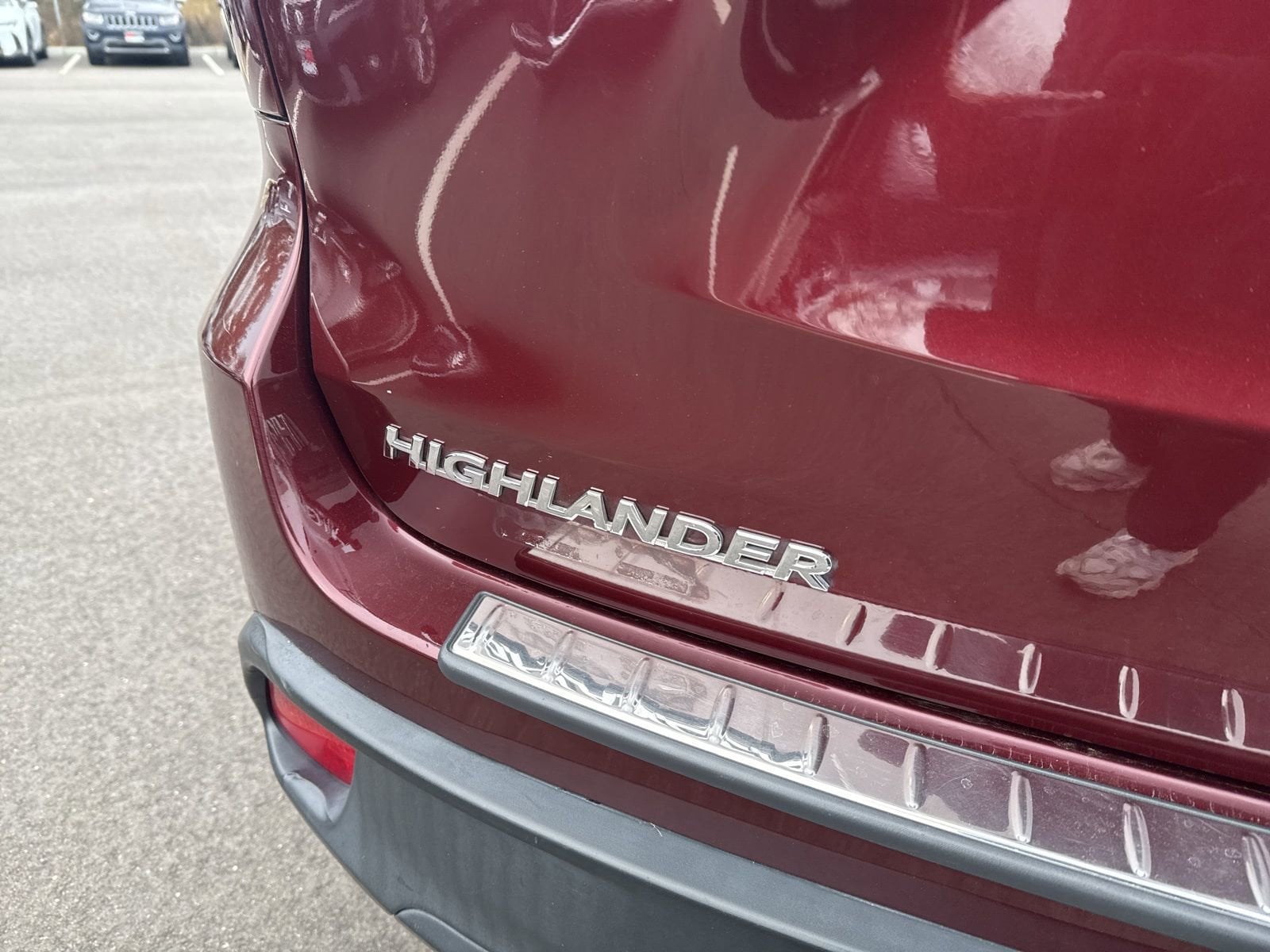 Thumbnail: 2019 Toyota Highlander - 14