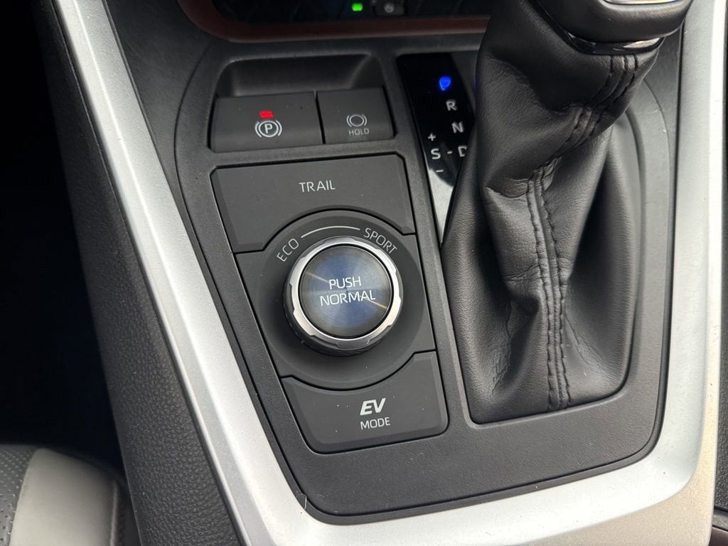 Thumbnail: 2019 Toyota RAV4 - 32