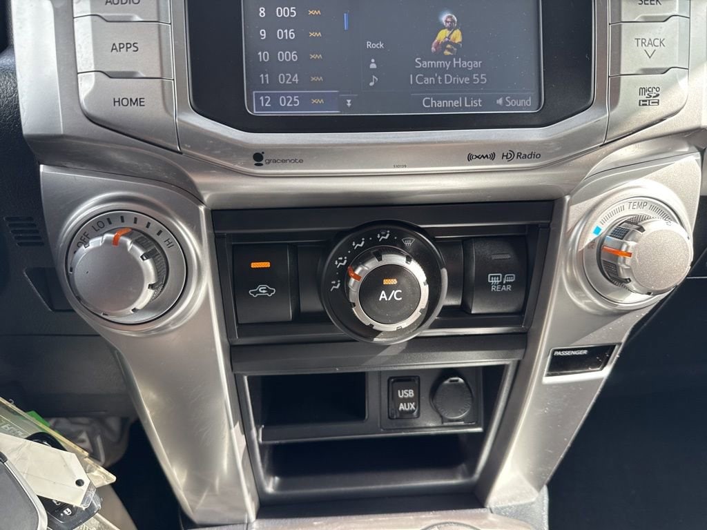 Thumbnail: 2016 Toyota 4Runner - 28