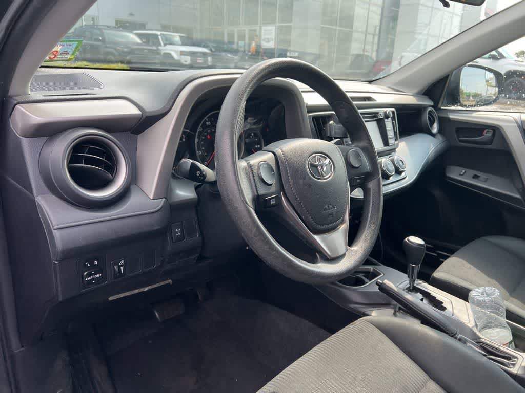 Thumbnail: 2016 Toyota RAV4 - 14