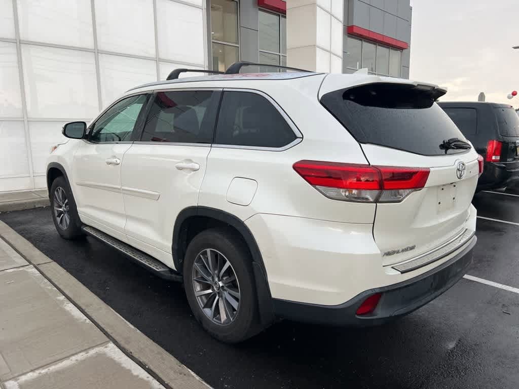 Thumbnail: 2018 Toyota Highlander - 4