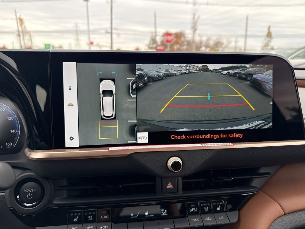 Thumbnail: 2025 Toyota Crown Signia - 18