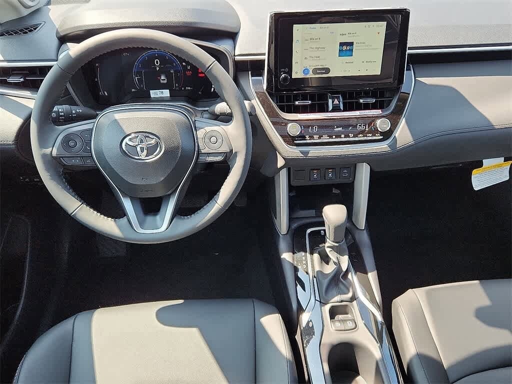 2025 Toyota Corolla Cross XLE 11