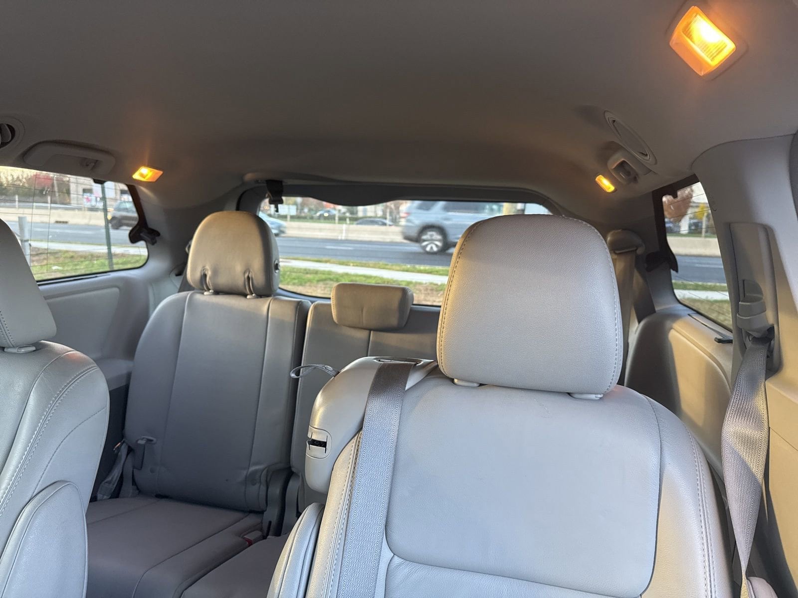 Thumbnail: 2017 Toyota Sienna - 22