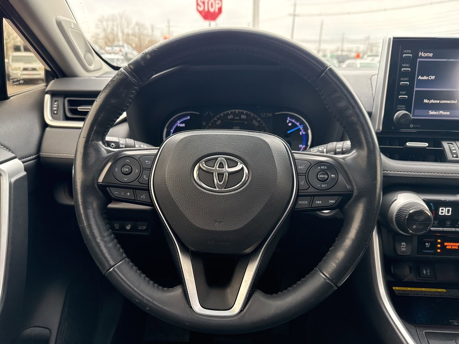 Thumbnail: 2019 Toyota RAV4 - 21