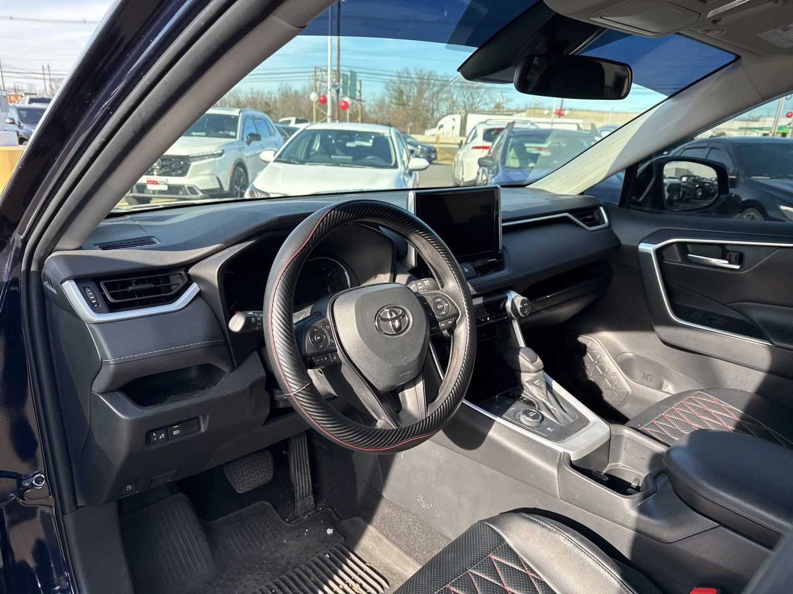 Thumbnail: 2023 Toyota RAV4 - 18