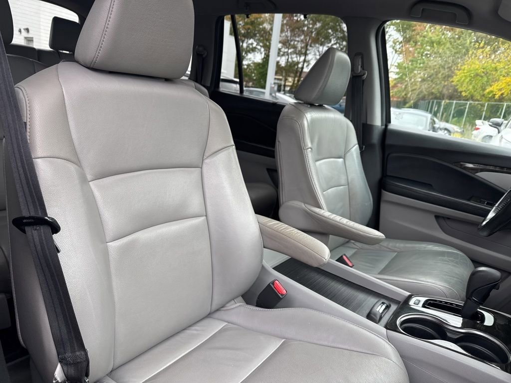 Thumbnail: 2016 Honda Pilot - 21