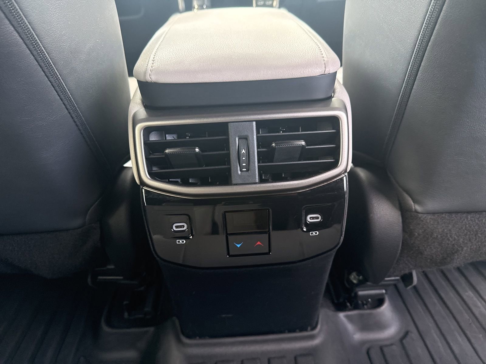 Thumbnail: 2023 Lexus RX - 31