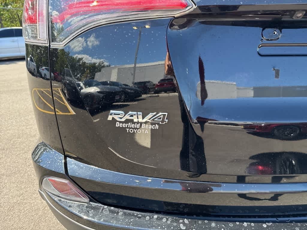 Thumbnail: 2016 Toyota RAV4 - 12