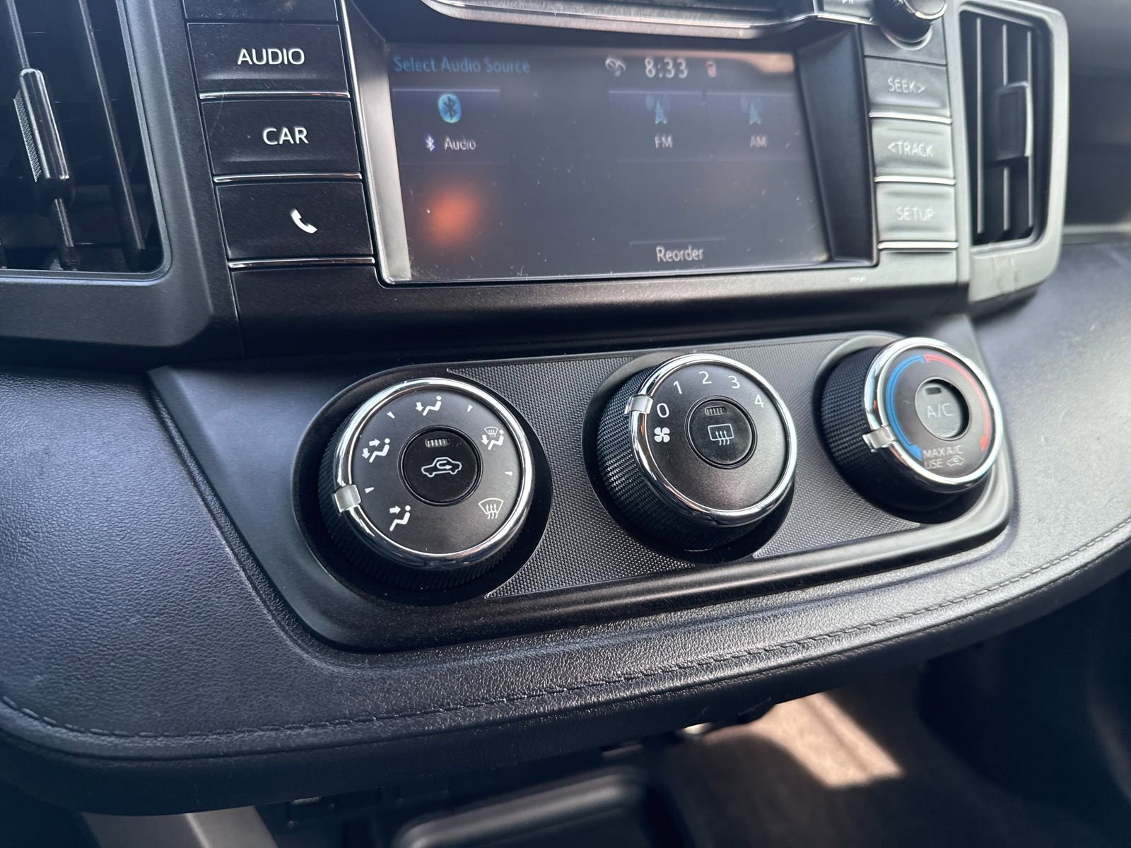 Thumbnail: 2017 Toyota RAV4 - 27