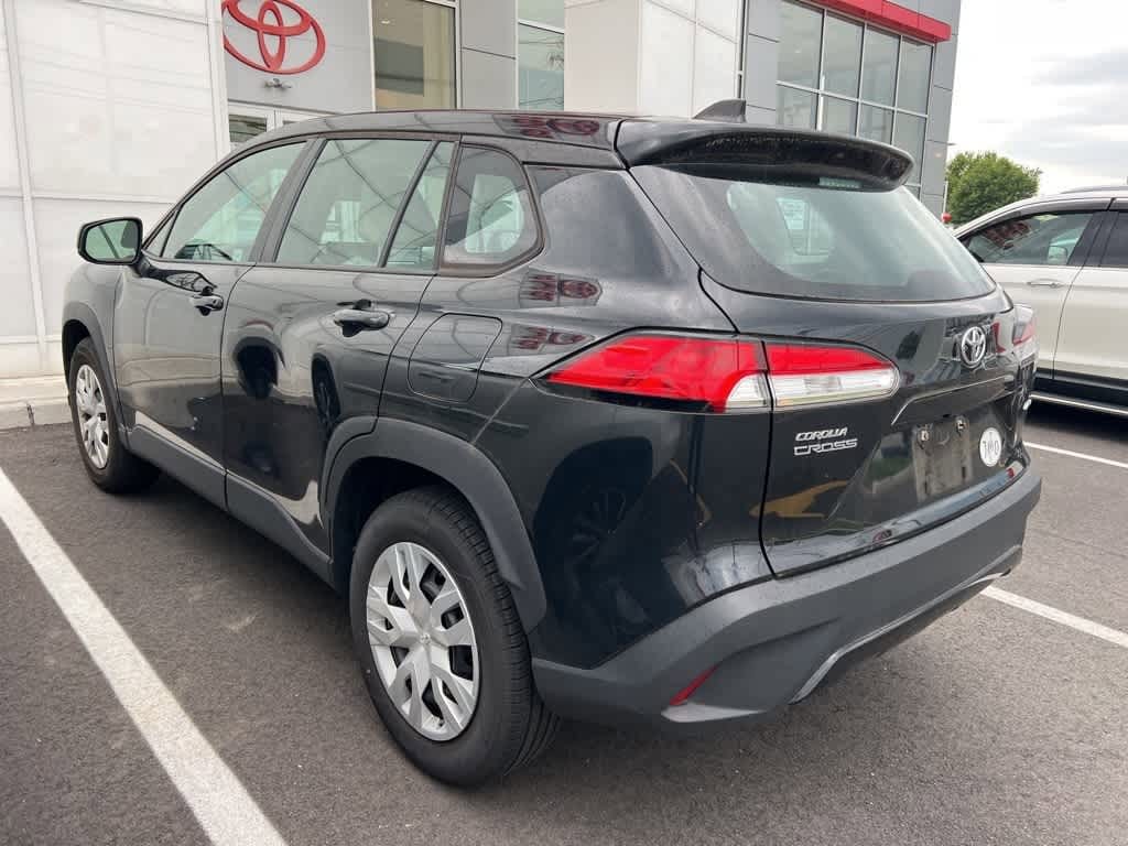 Thumbnail: 2022 Toyota Corolla Cross - 4