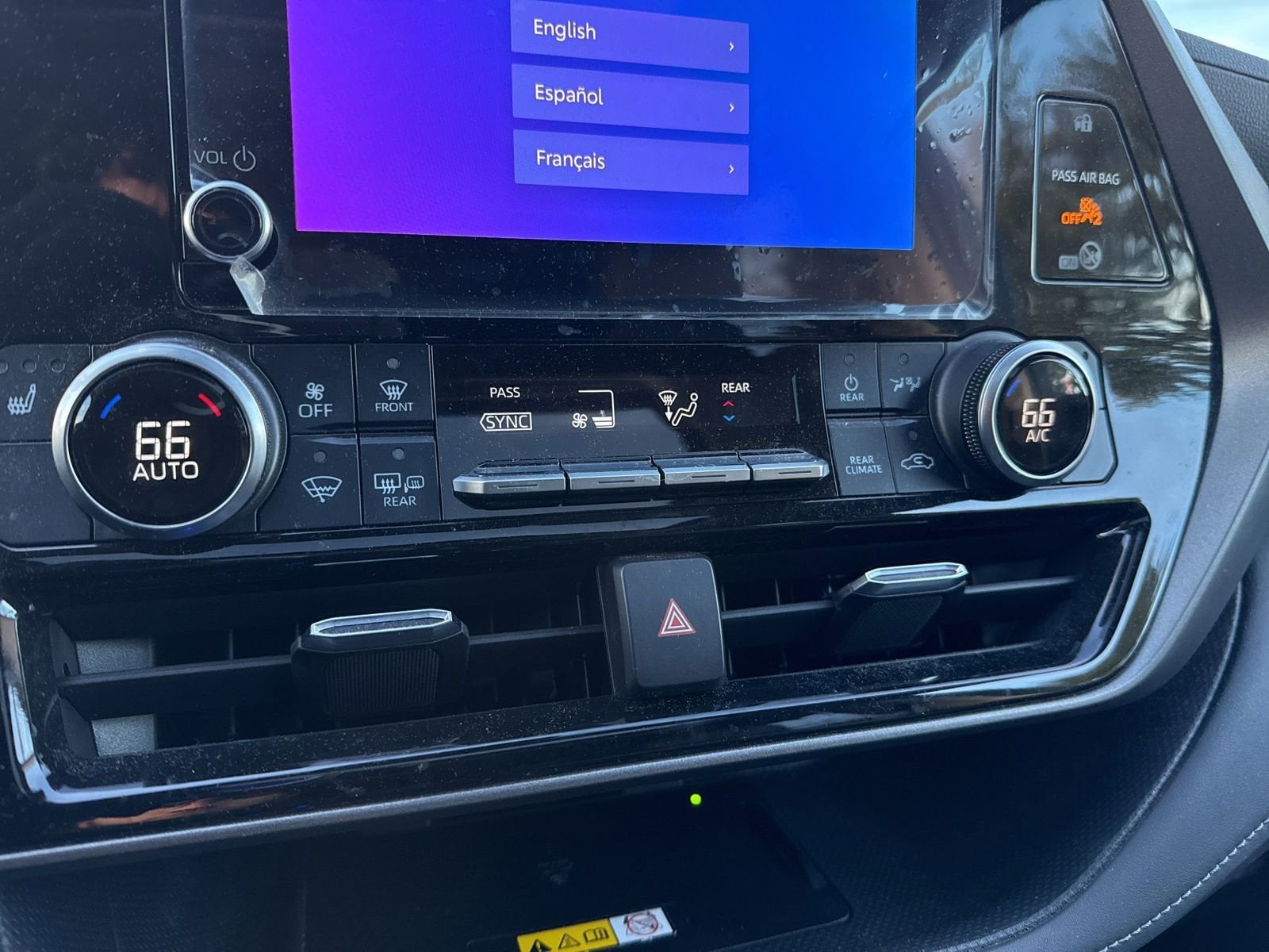 Thumbnail: 2023 Toyota Highlander - 29