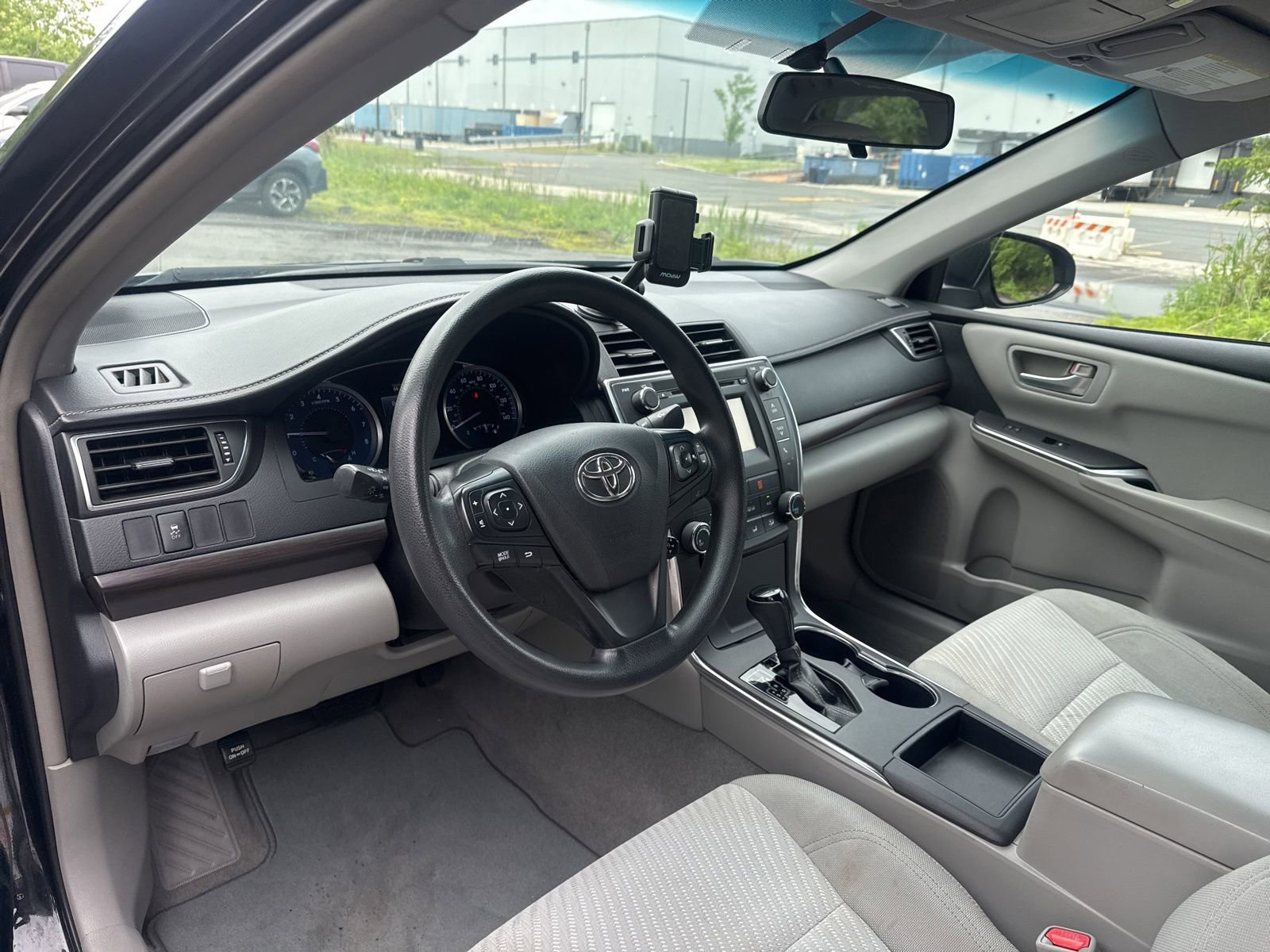 Thumbnail: 2016 Toyota Camry - 18