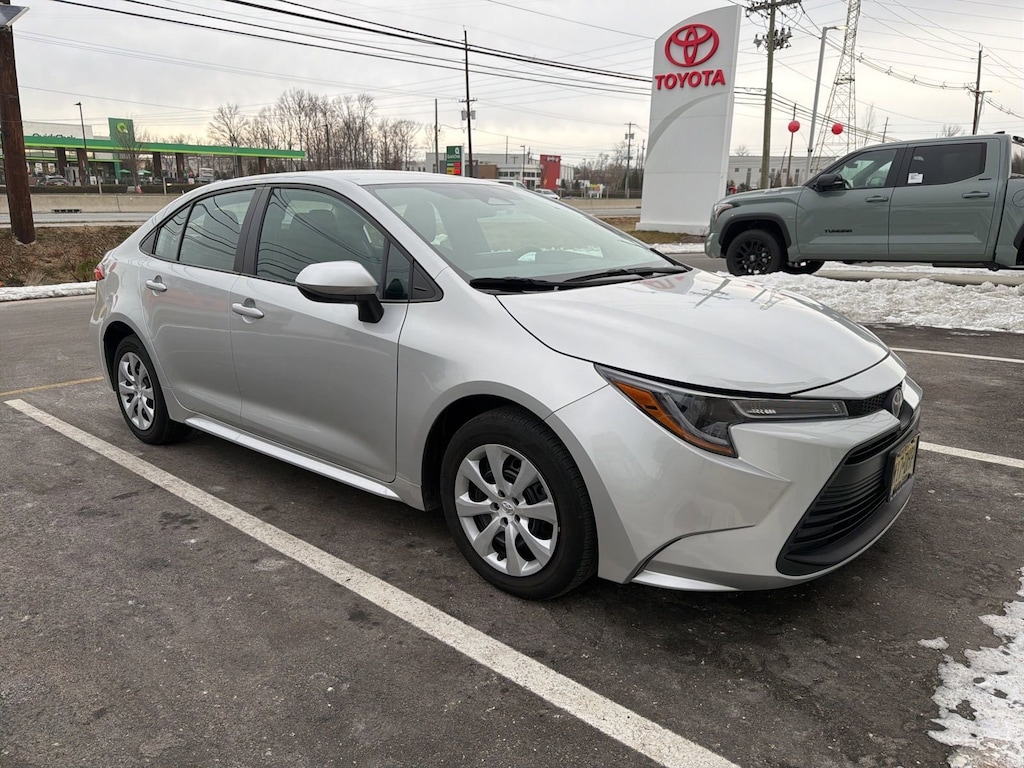 Used 2024 Toyota Corolla LE Sedan