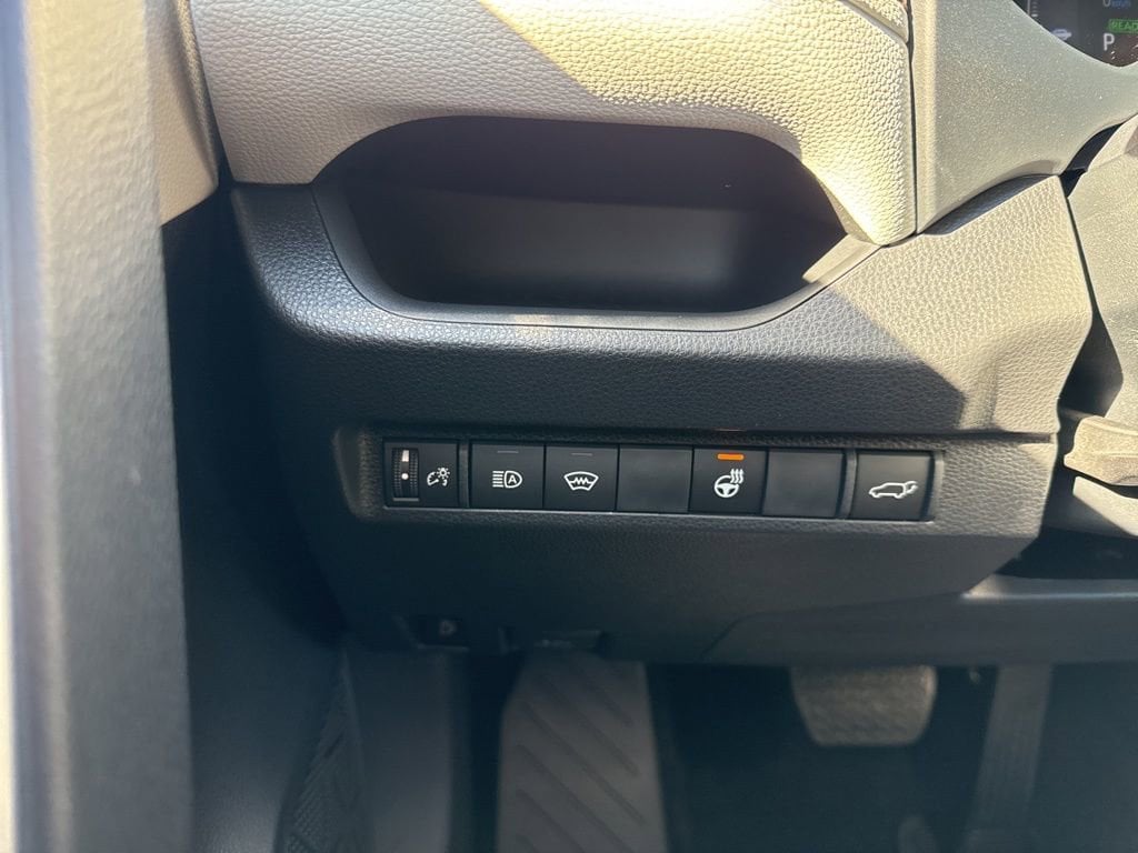 Thumbnail: 2025 Toyota RAV4 - 24