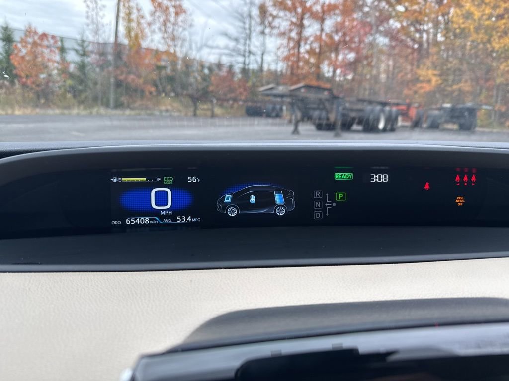 Thumbnail: 2022 Toyota Prius - 36