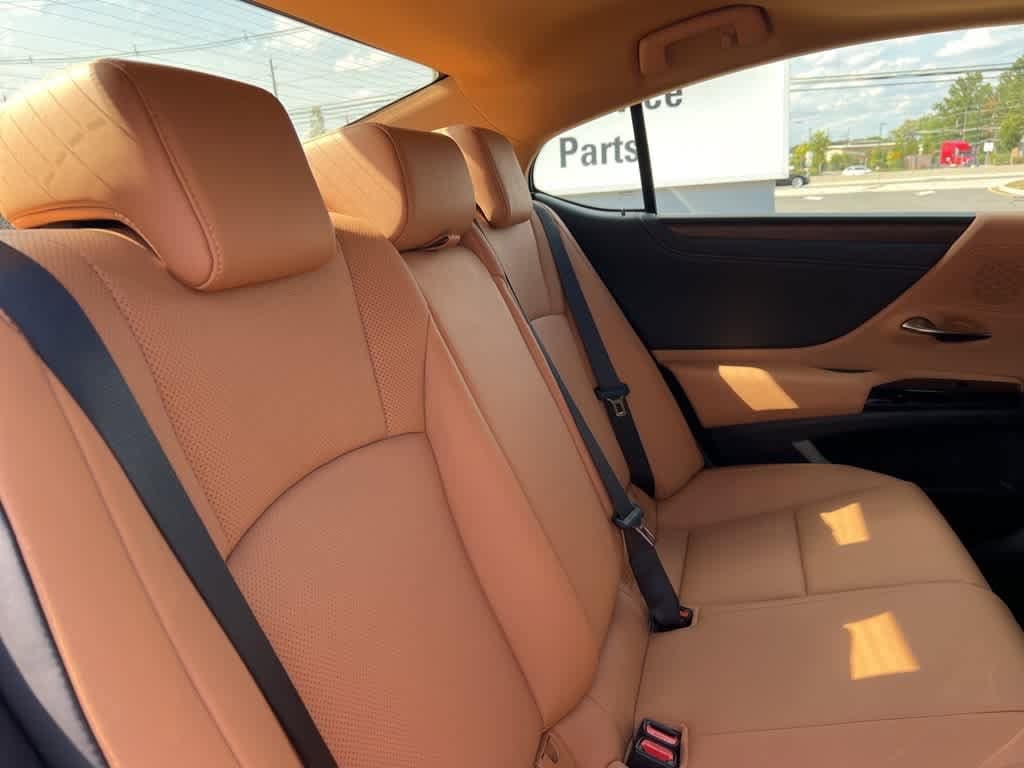 Thumbnail: 2024 Lexus ES - 20