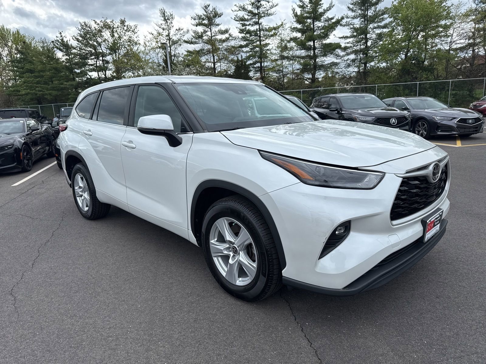 Thumbnail: 2023 Toyota Highlander - 3