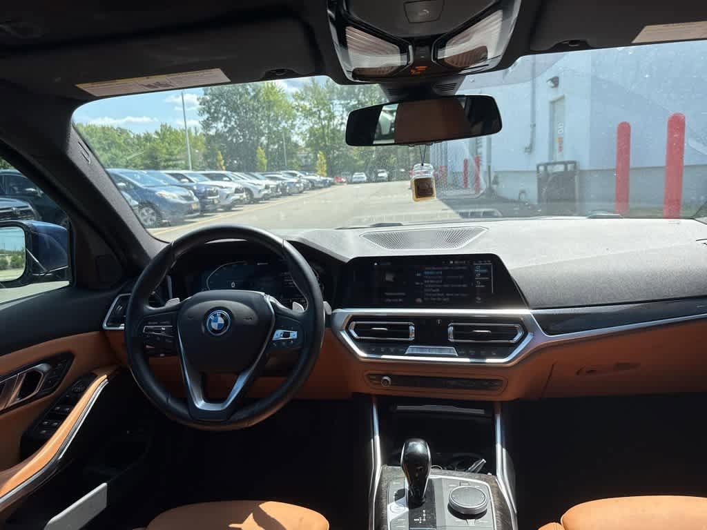 Thumbnail: 2022 BMW 3 Series - 23