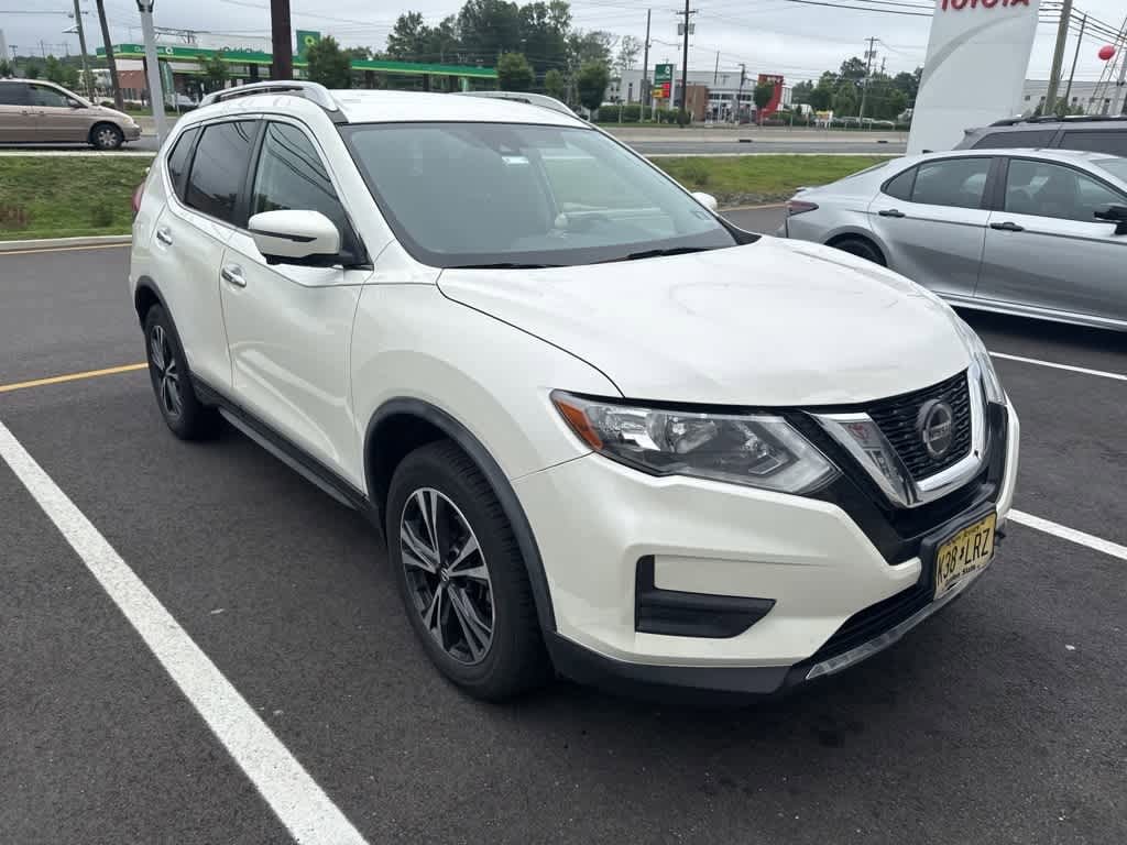 2019 Nissan Rogue SV 2