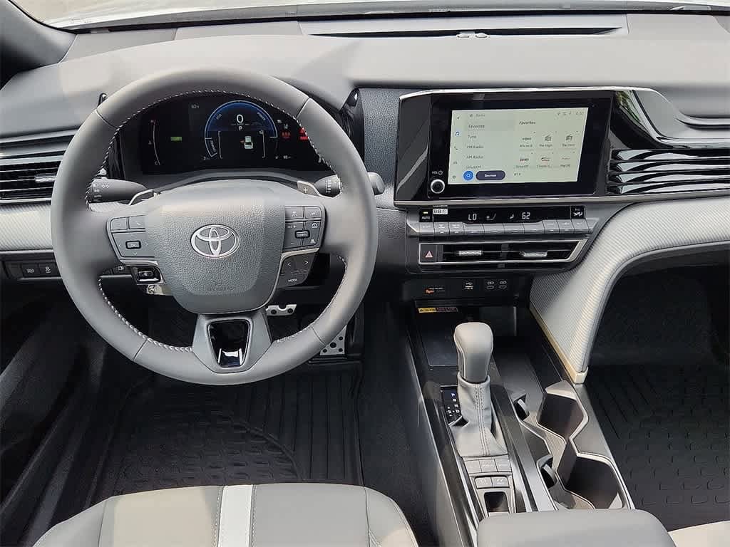 2025 Toyota Camry SE 11