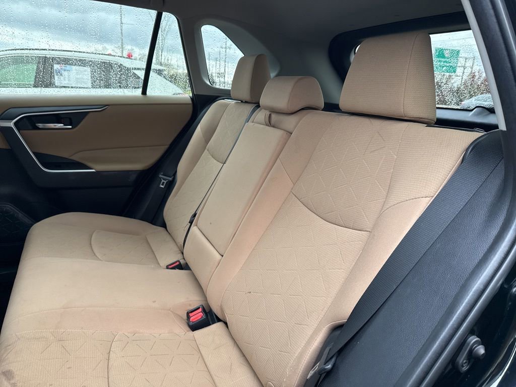 Thumbnail: 2019 Toyota RAV4 - 21