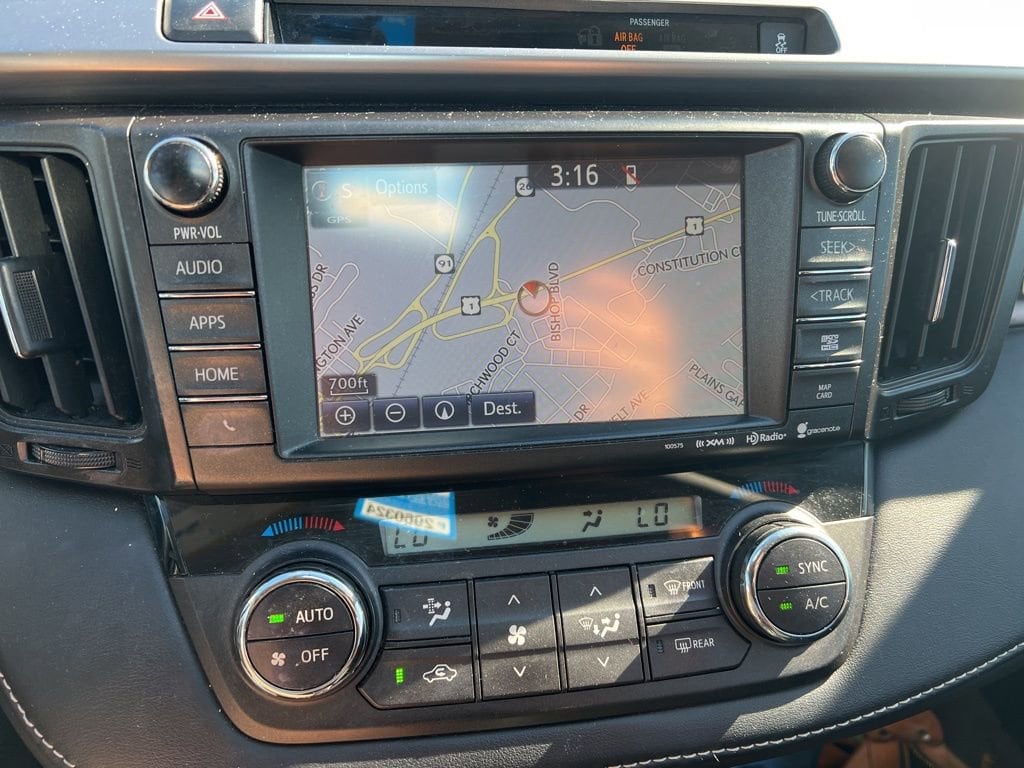 Thumbnail: 2016 Toyota RAV4 - 6