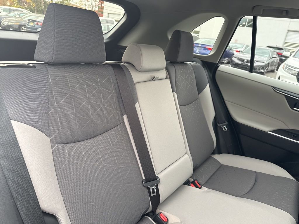 Thumbnail: 2025 Toyota RAV4 - 15