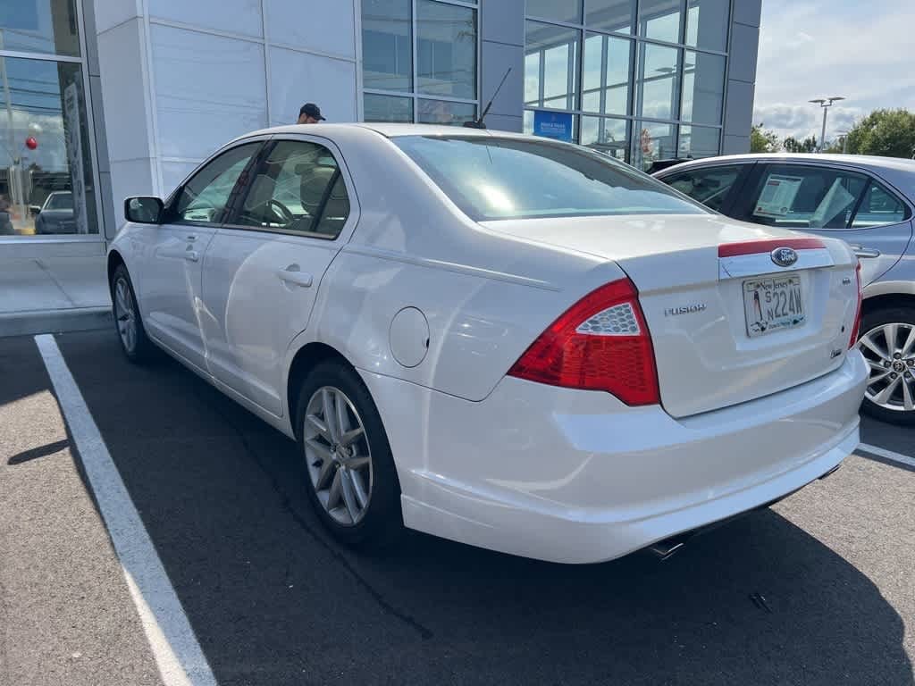 Thumbnail: 2010 Ford Fusion - 4