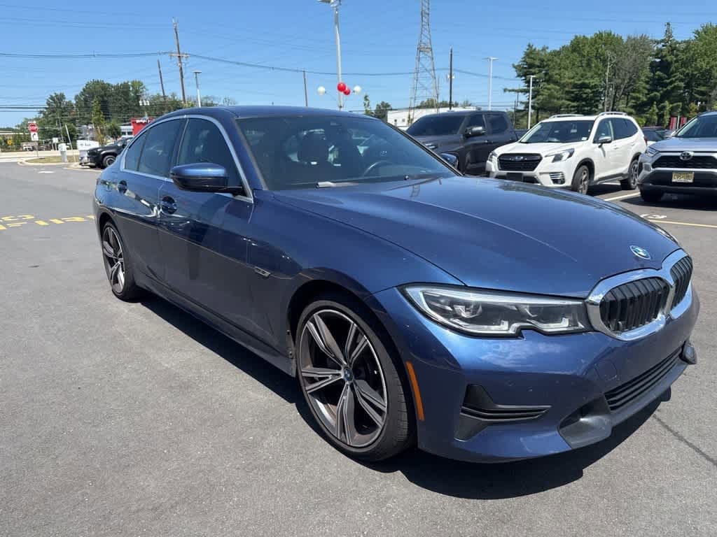 Thumbnail: 2022 BMW 3 Series - 2