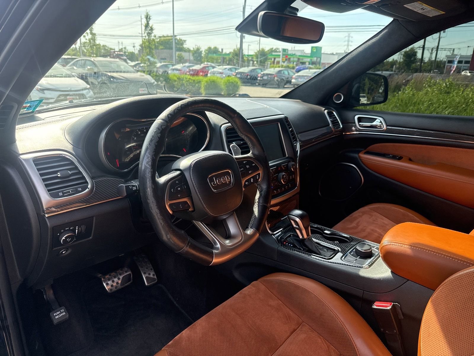Thumbnail: 2017 Jeep Grand Cherokee - 17