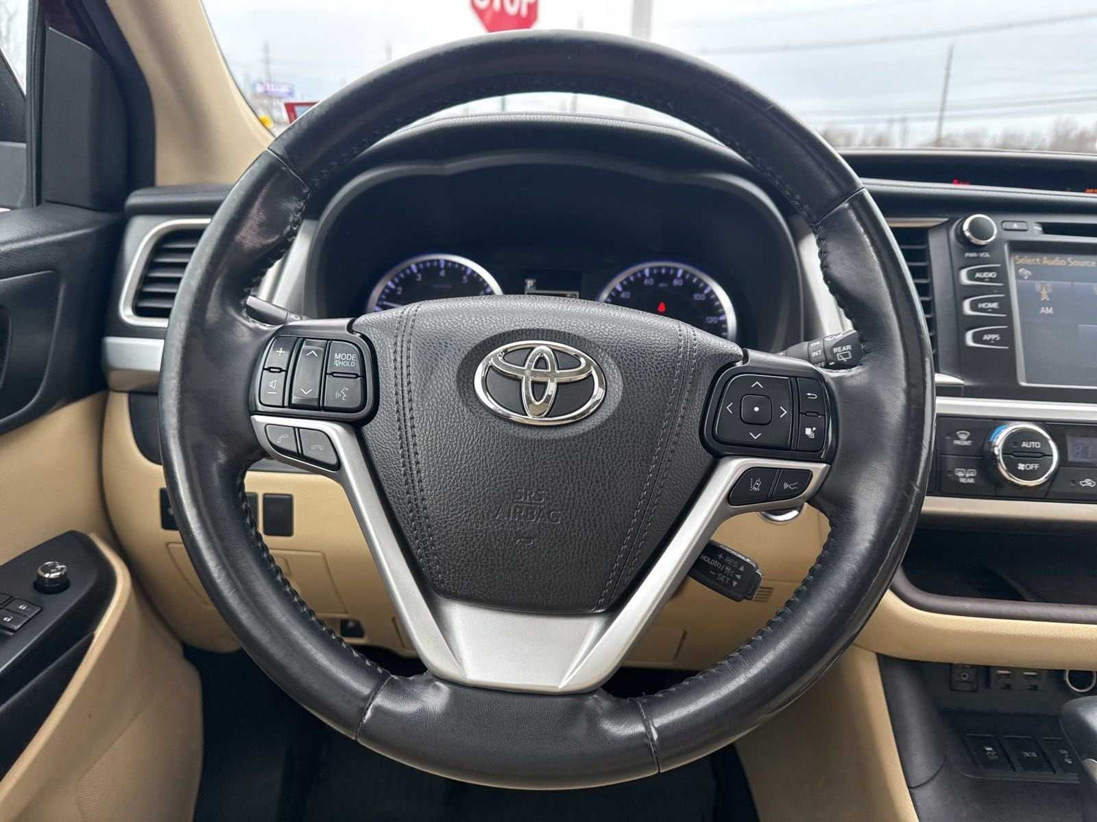 Thumbnail: 2019 Toyota Highlander - 27