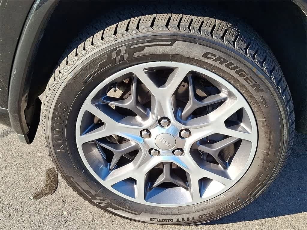 Thumbnail: 2019 Jeep Grand Cherokee - 18