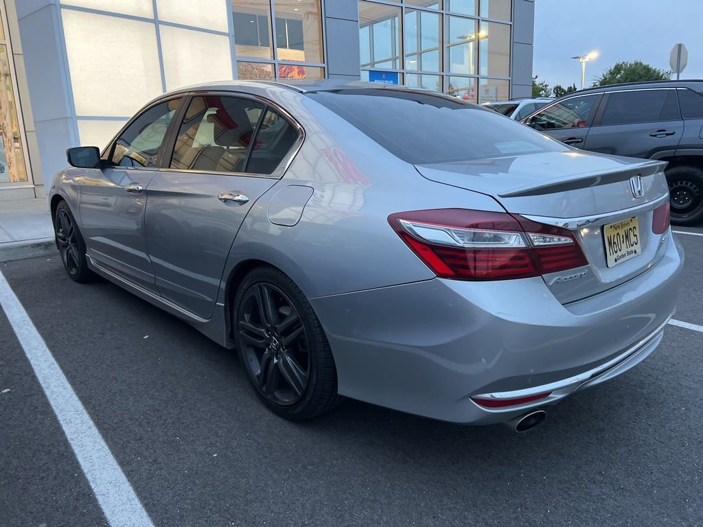 Thumbnail: 2017 Honda Accord - 5