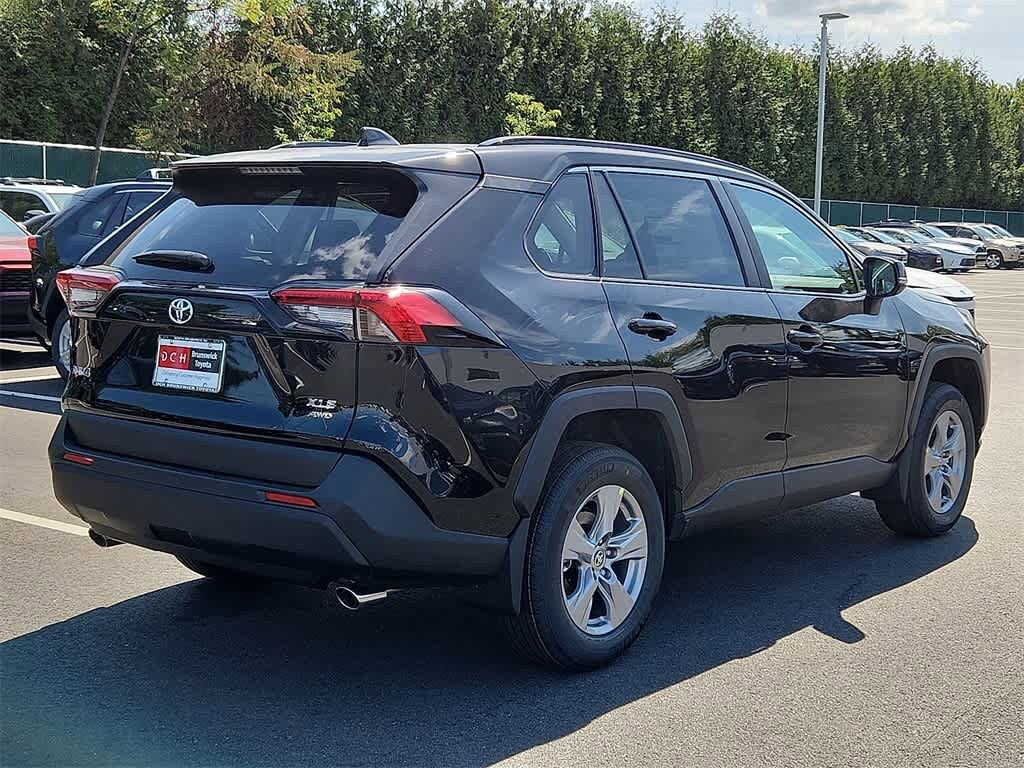 Thumbnail: 2025 Toyota RAV4 - 3