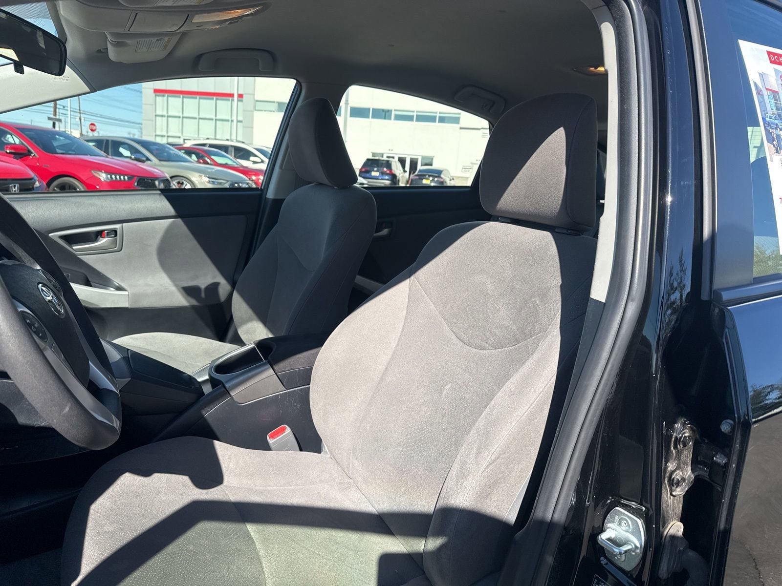 Thumbnail: 2015 Toyota Prius - 19