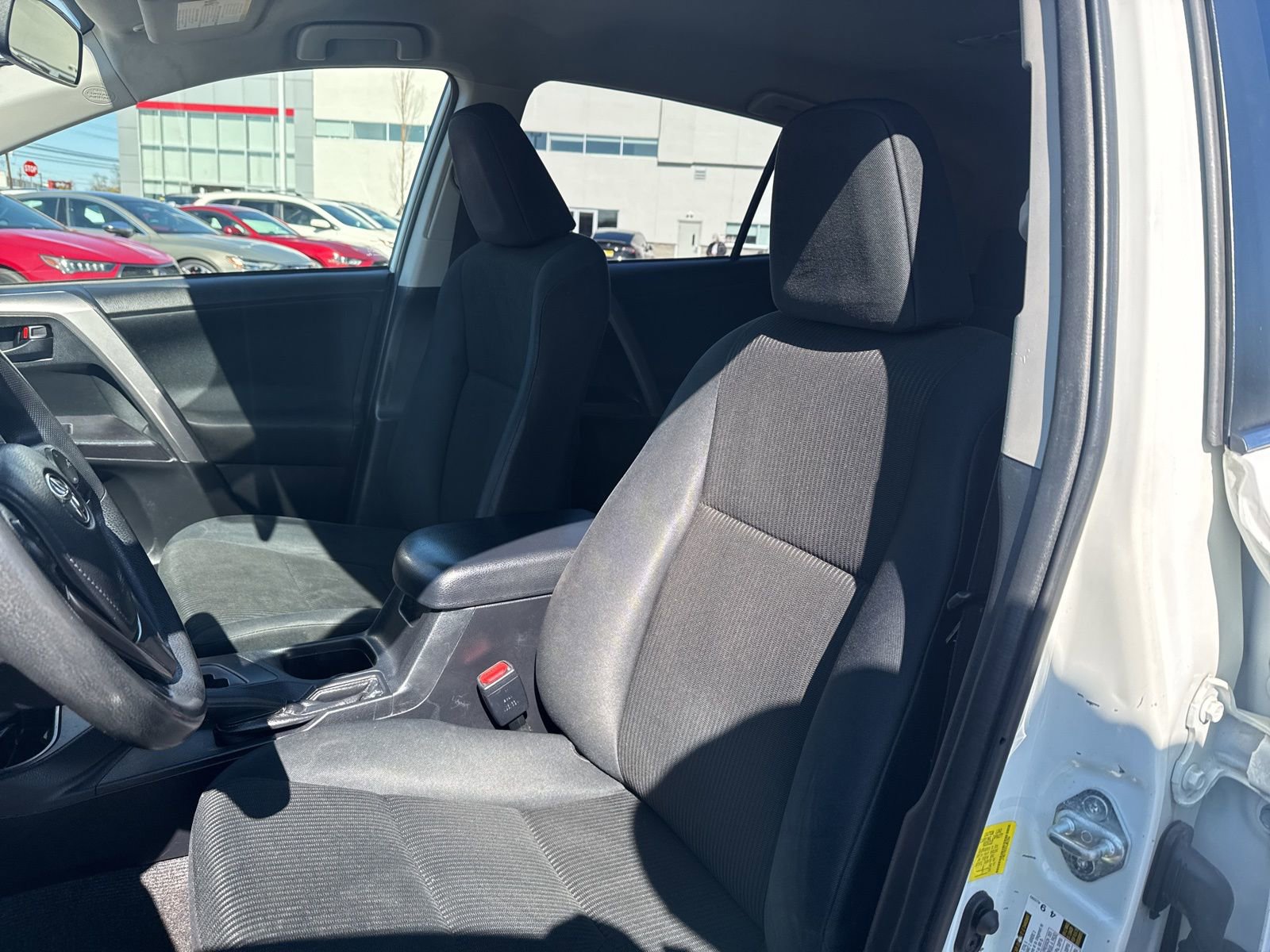 Thumbnail: 2016 Toyota RAV4 - 18