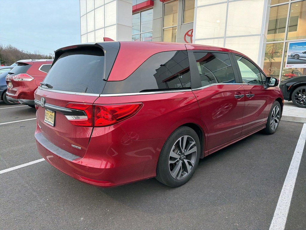 Used 2024 Honda Odyssey Touring Van