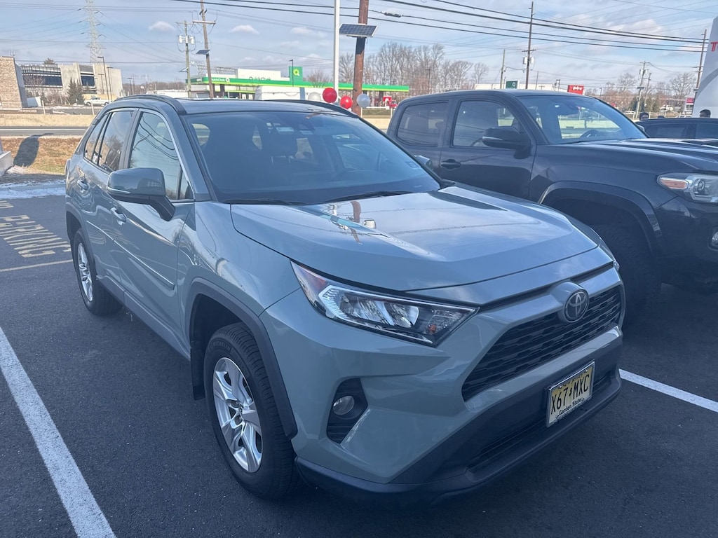Used 2021 Toyota RAV4 XLE SUV