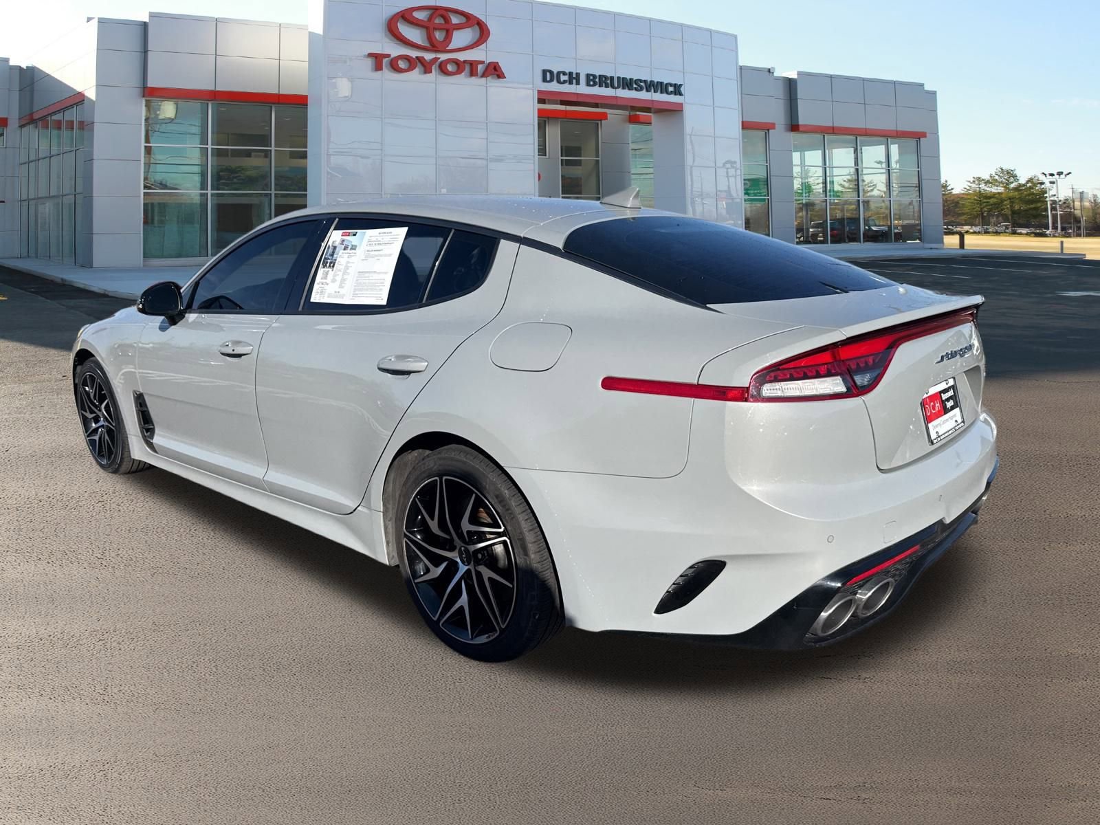 Thumbnail: 2022 Kia Stinger - 13