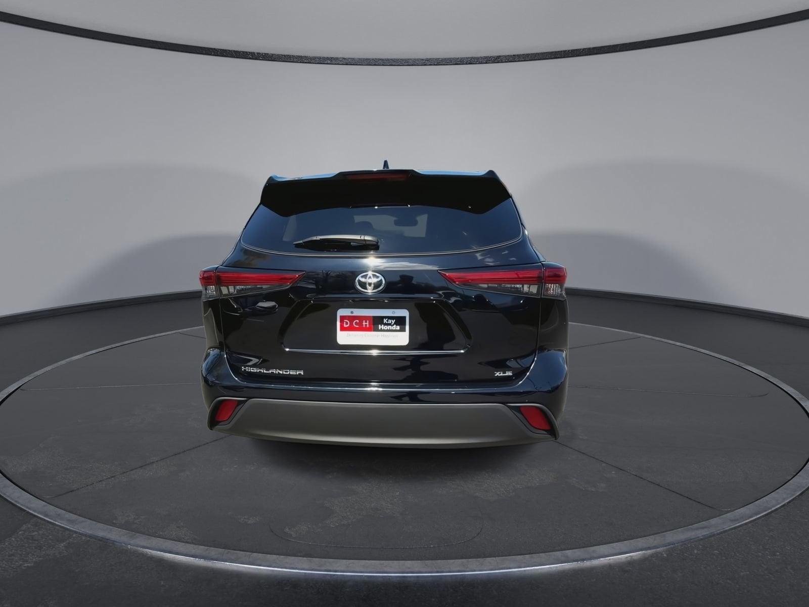 Thumbnail: 2021 Toyota Highlander - 14