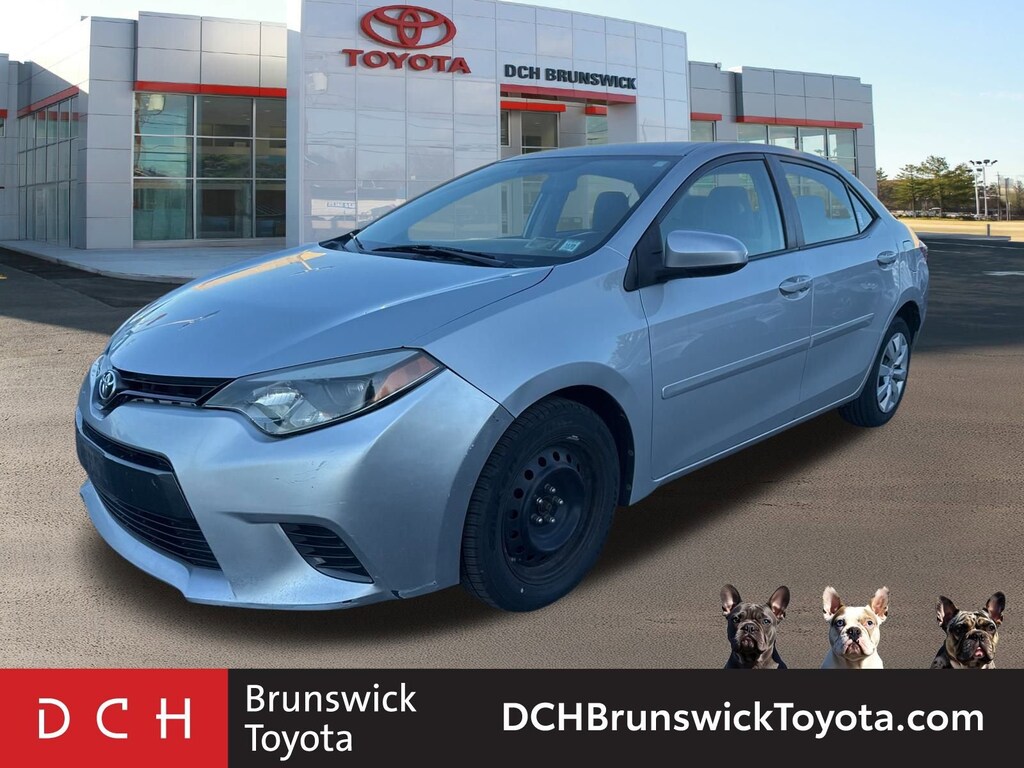 Used 2015 Toyota Corolla LE Sedan