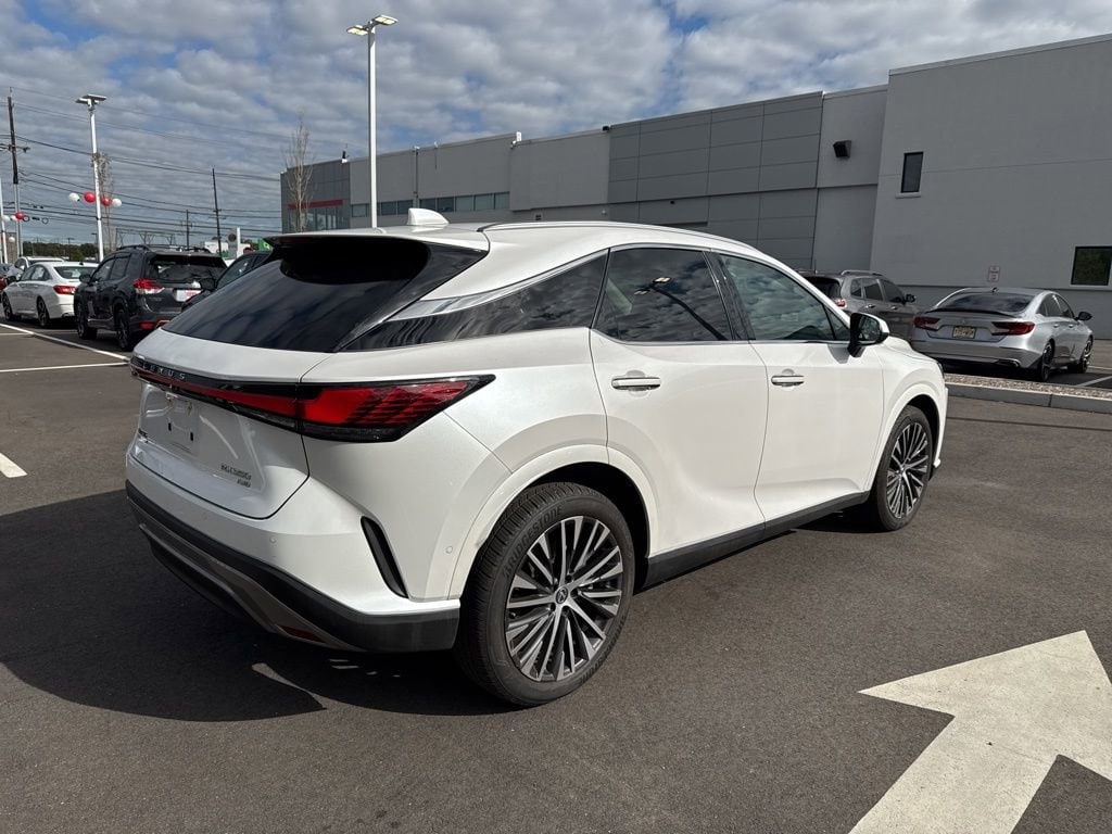 Thumbnail: 2024 Lexus RX - 5